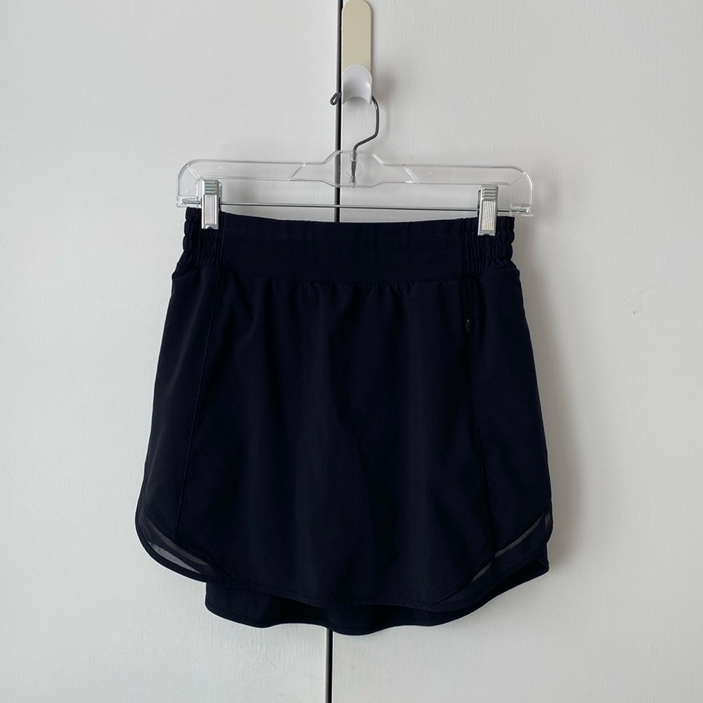 LULULEMON / Tennis Skirt / Hotty Hot